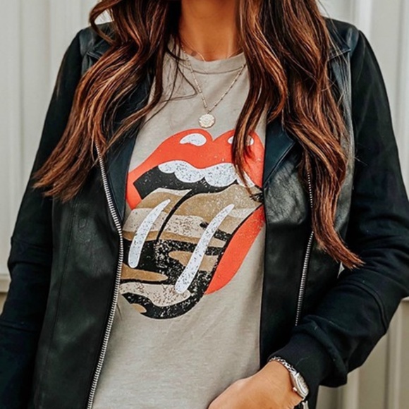 MODA ME COUTURE Tops - RESTOCKED!! Red Lips & Camo Tongue Graphic…